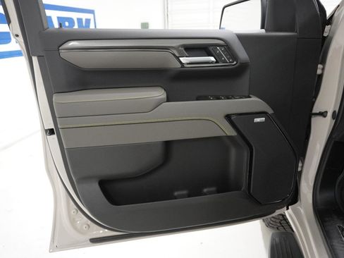 New 2026 Chevrolet Silverado 1500 ZR2 w/ Dark Appearance Package AWD/4WD image 10