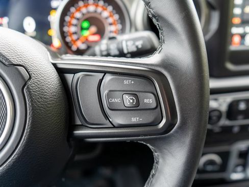 Used 2021 Jeep Wrangler Sport image 17