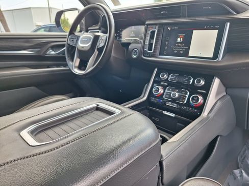 Used 2023 GMC Yukon Denali AWD/4WD image 29