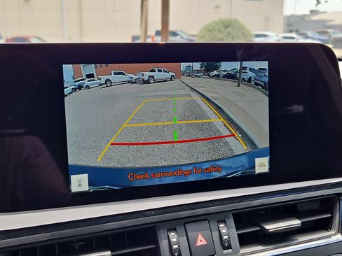 Used 2025 Lexus ES 350 w/ Premium Package FWD image 18