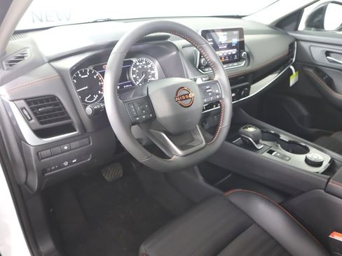 New 2026 Nissan Rogue SV AWD/4WD image 9