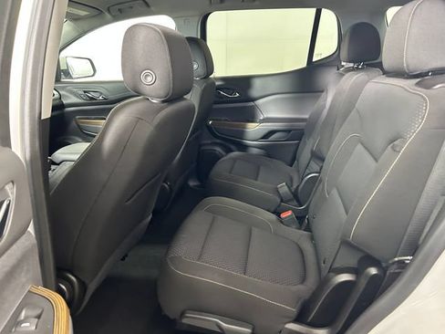 Used 2023 GMC Acadia SLE FWD image 25