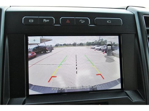 Certified 2022 Ford F250 XLT w/ XLT Premium Package AWD/4WD image 26