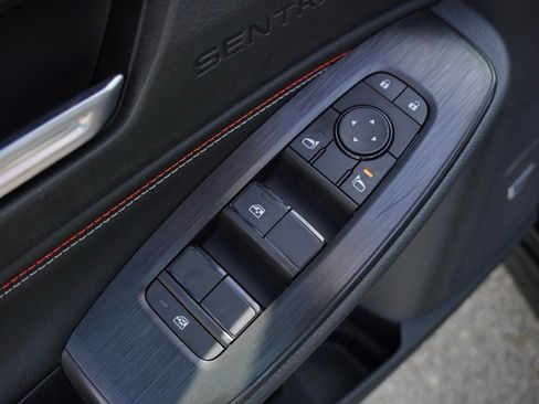 New 2026 Nissan Sentra SR w/ SR Premium Package FWD image 10