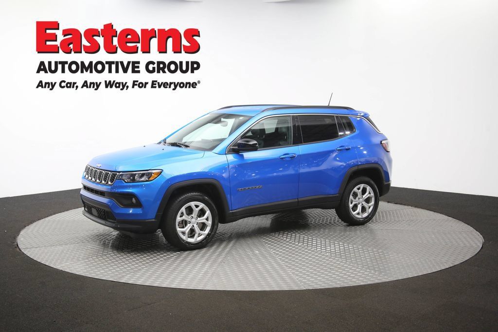Used 2024 Jeep Compass Latitude AWD/4WD image 57