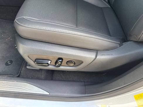 Used 2025 Lexus RX 350 Premium w/ Accessory Package (Z1) FWD image 11