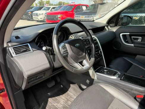 Used 2019 Land Rover Discovery Sport SE AWD/4WD image 11