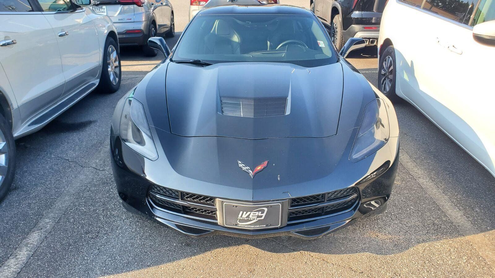 Used 2019 Chevrolet Corvette Stingray Coupe w/ Carbon Flash Badge Package RWD image 2