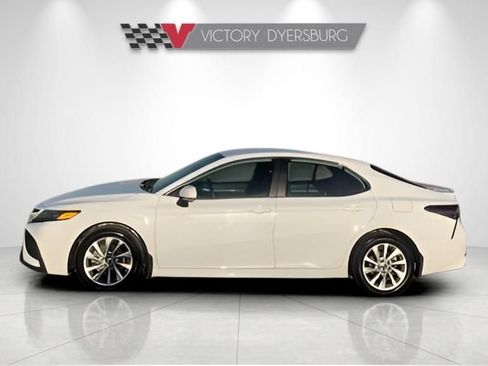 Used 2024 Toyota Camry SE FWD image 5