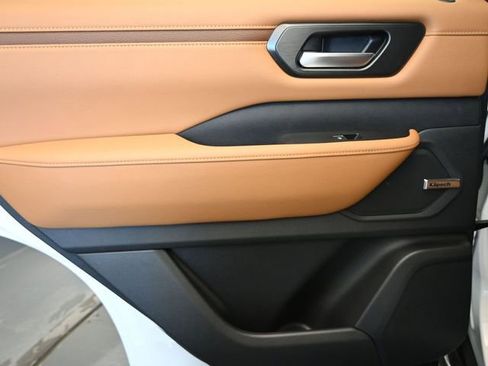 New 2026 Nissan Armada SL w/ Captain's Chari Seat Package image 21