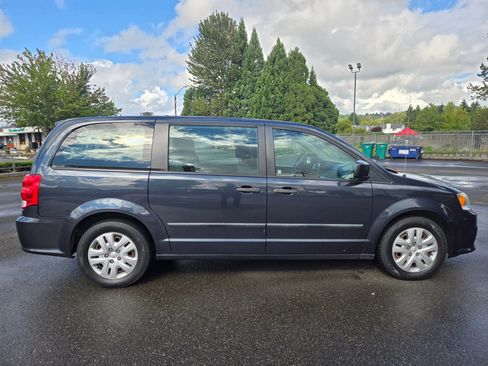 Used 2014 Dodge Grand Caravan American Value Package image 8