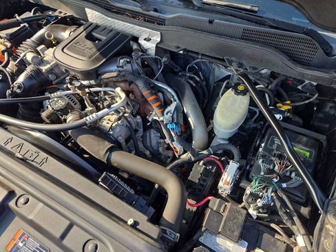 Used 2015 Chevrolet Silverado 2500 LT w/ LT Convenience Package image 11