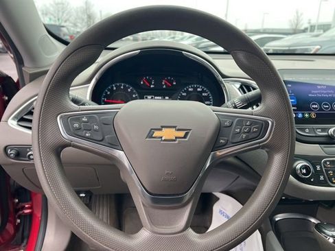 Used 2019 Chevrolet Malibu LT image 13
