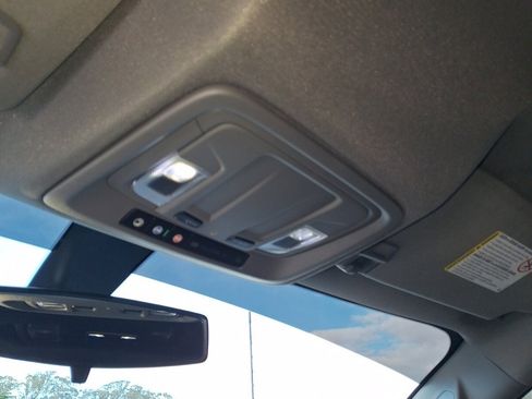 Used 2023 Chevrolet Silverado 2500 LT w/ Convenience Package image 13