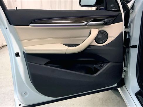 Used 2020 BMW X1 xDrive28i w/ Premium Package image 22