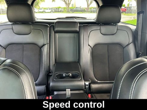 Certified 2024 Jeep Grand Cherokee Altitude image 15