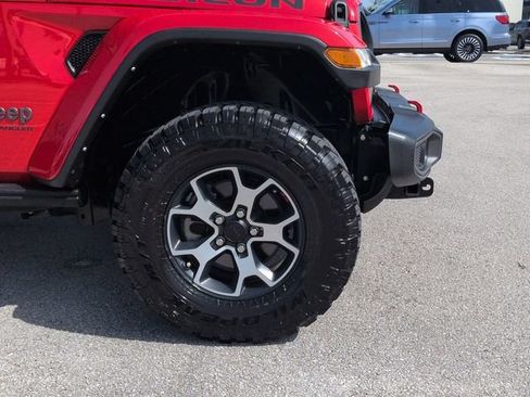 Used 2023 Jeep Wrangler Unlimited Rubicon AWD/4WD image 11