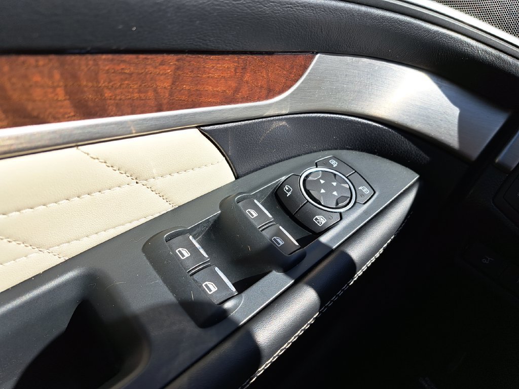 Used 2018 Ford Explorer Platinum AWD/4WD image 27