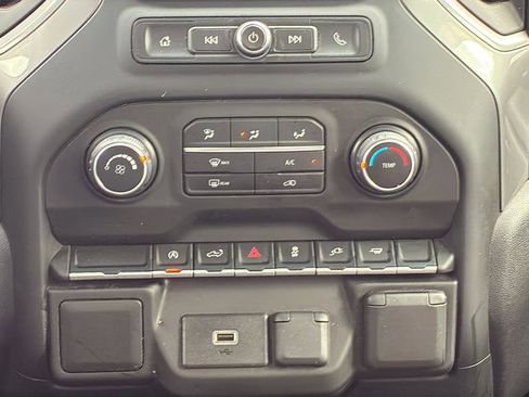 Used 2020 Chevrolet Silverado 1500 Custom w/ Custom Value Package image 25