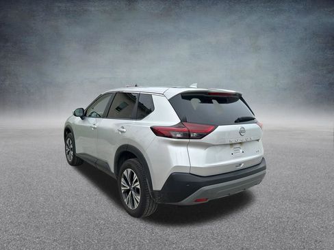 Used 2023 Nissan Rogue SV FWD image 3