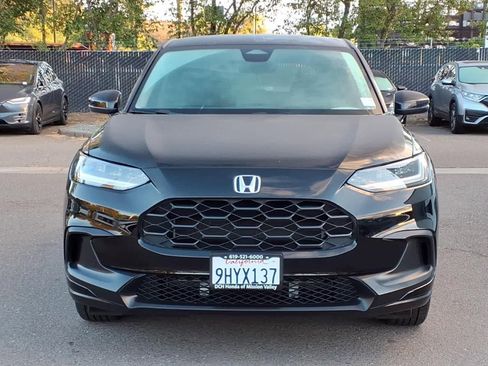 Certified 2024 Honda HR-V LX image 2