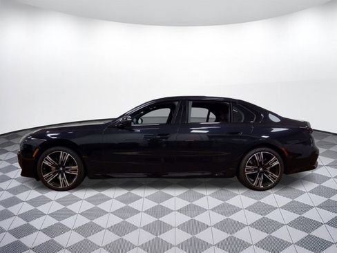 Certified 2023 BMW 760i xDrive w/ Luxury Rear Seating Package image 2