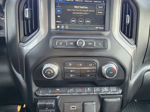Used 2019 GMC Sierra 1500 4x4 Crew Cab w/ 1SA Driver Alert Package I image 23