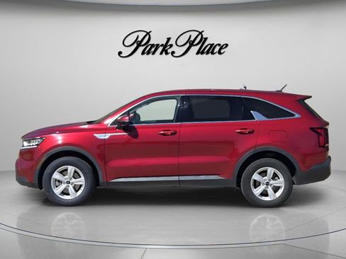 Used 2022 Kia Sorento LX AWD/4WD image 2