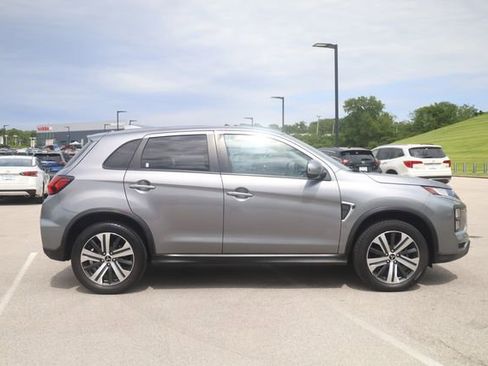 Used 2021 Mitsubishi Outlander Sport SE FWD image 4