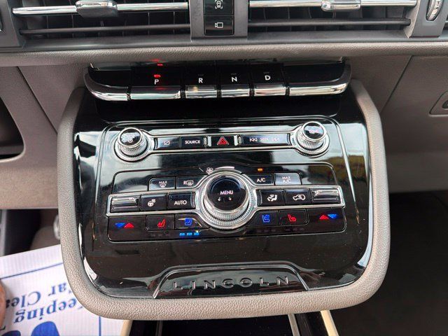 Used 2022 Lincoln Corsair FWD w/ Premium Package image 23