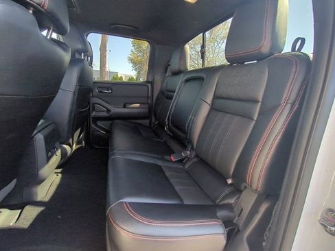 Used 2023 Nissan Frontier Pro-X w/ Pro-X Premium Package RWD image 13