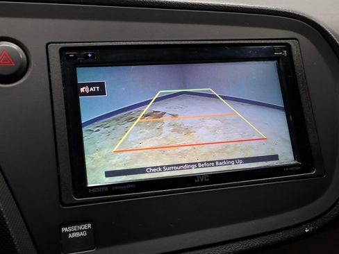 Used 2013 Honda Insight LX image 2