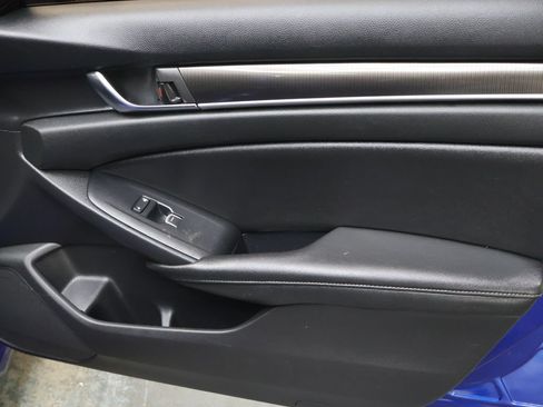 Used 2019 Honda Accord Sport image 12