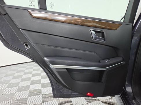 Used 2016 Mercedes-Benz E 350 4MATIC Sedan image 18