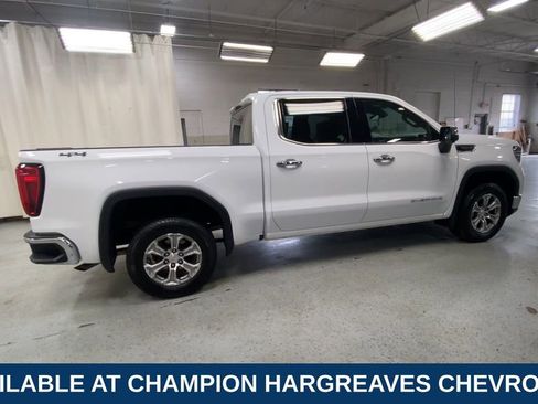 Certified 2025 GMC Sierra 1500 SLT image 11