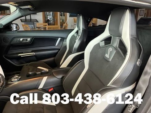 Used 2021 Ford Mustang Shelby GT500 w/ Carbon Fiber Track Pack RWD image 7