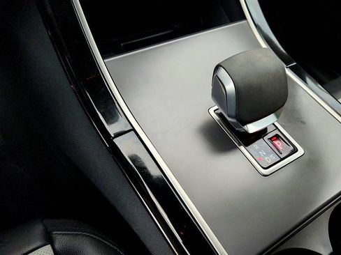 Used 2024 Land Rover Range Rover Velar Dynamic SE image 16