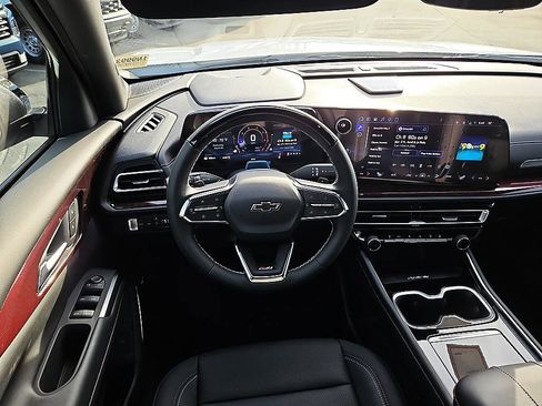 New 2026 Chevrolet Traverse Z71 w/ Enhanced Driving Package AWD/4WD image 13