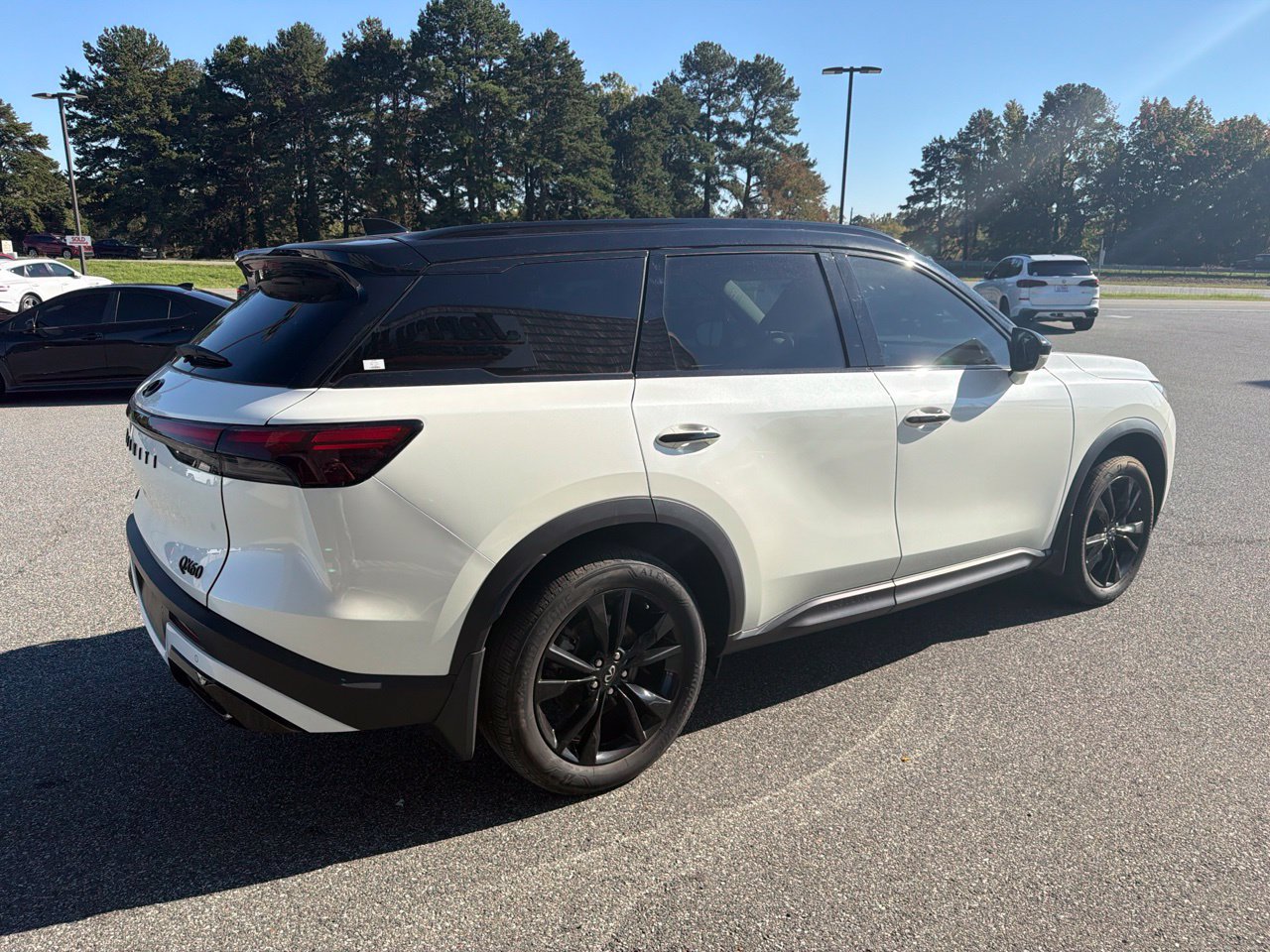 Used 2024 INFINITI QX60 Luxe FWD image 10