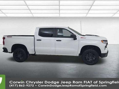 Used 2024 Chevrolet Silverado 1500 LT Trail Boss w/ Convenience Package II image 17