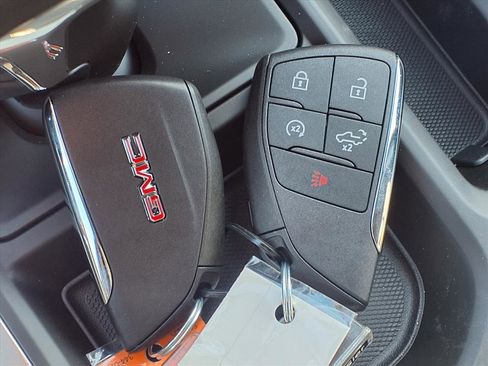 New 2026 GMC Sierra 1500 Elevation w/ Elevation Premium Package image 13