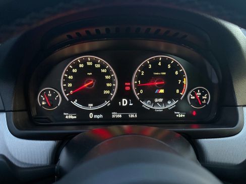 Used 2014 BMW M5 image 13