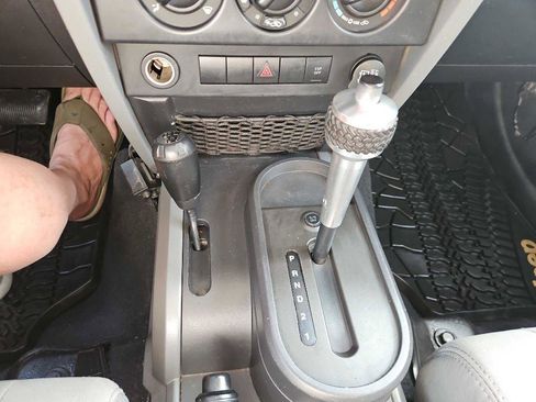 Used 2009 Jeep Wrangler Unlimited X w/ Trailer Tow Group image 30