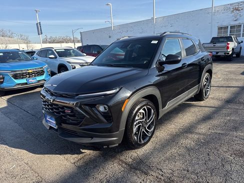 Used 2025 Chevrolet TrailBlazer RS w/ Convenience Package image 3