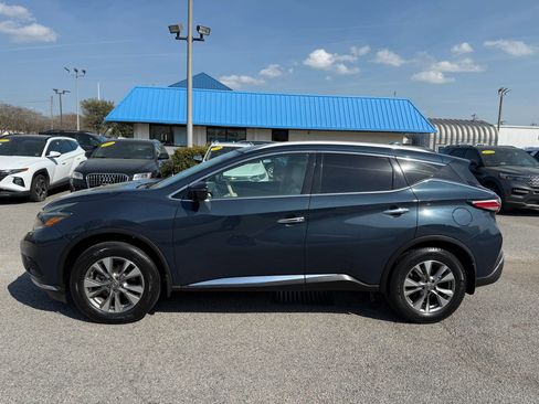 Used 2018 Nissan Murano SL w/ Moonroof Package FWD image 2