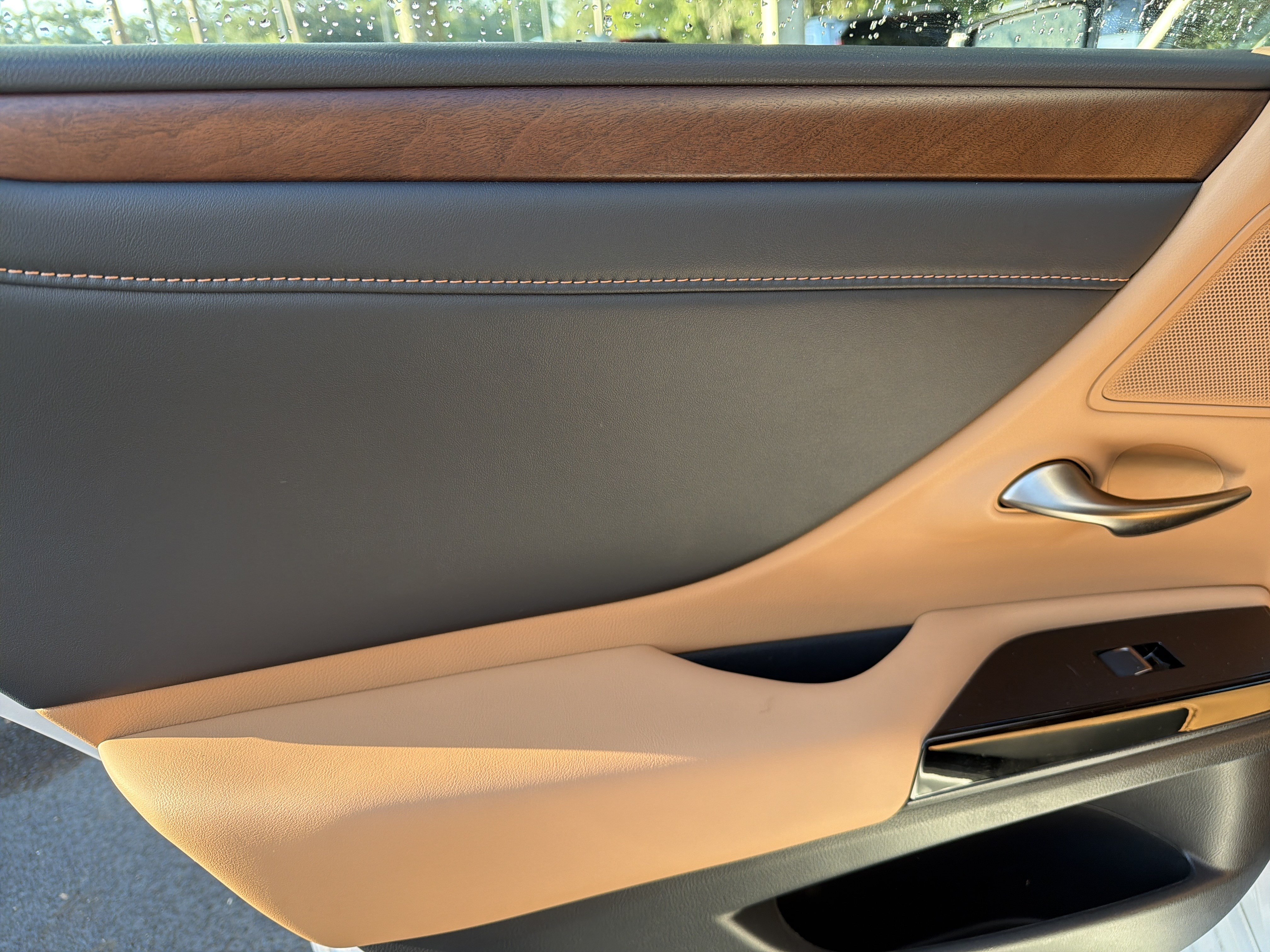 Used 2025 Lexus ES 350 w/ Premium Package FWD image 30
