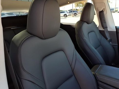 Used 2023 Tesla Model Y Long Range image 19