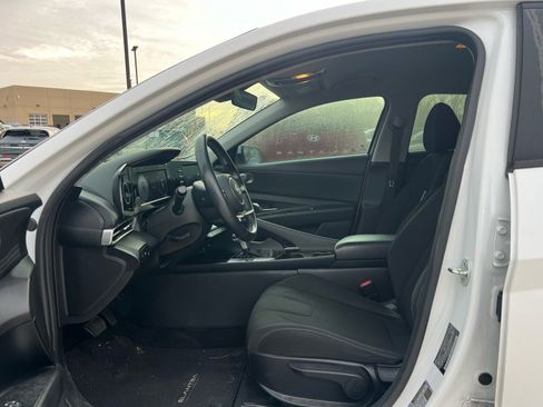 Used 2021 Hyundai Elantra SEL w/ Convenience Package image 21