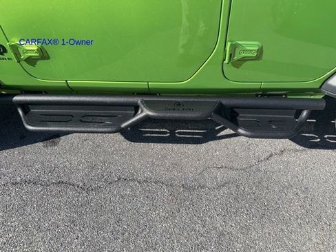 Used 2025 Jeep Wrangler Sport S image 19