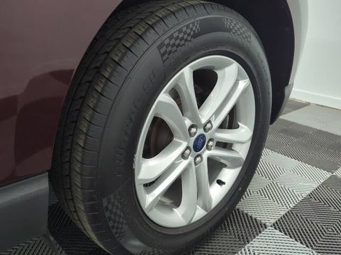 Used 2019 Ford Edge SEL w/ Equipment Group 201A FWD image 32